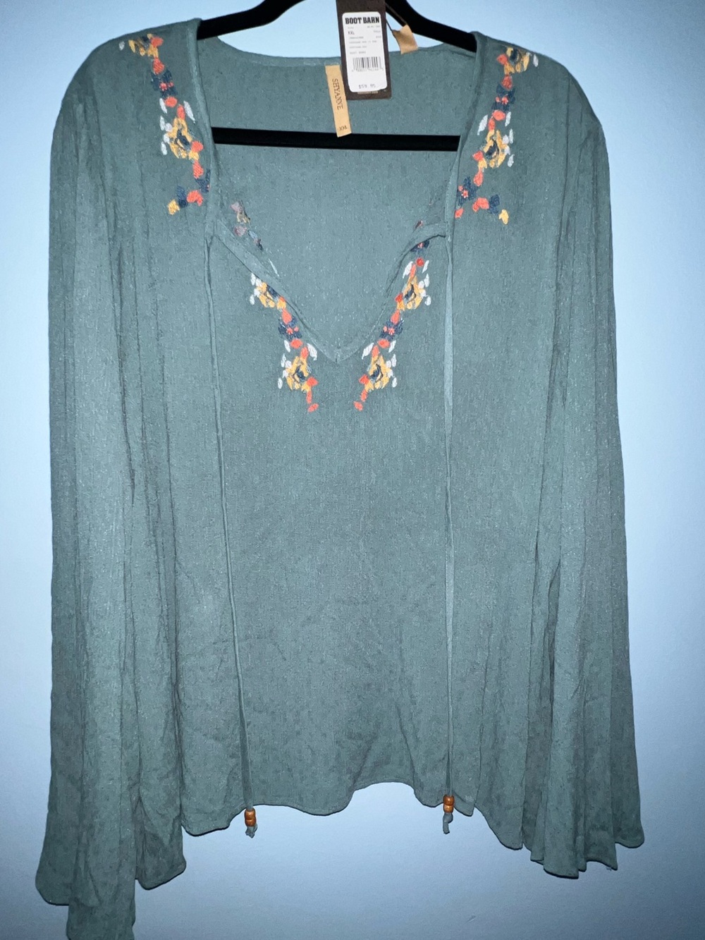 NWT~Shyanne~Women's Green Embroidered V-Neck Peasant Top